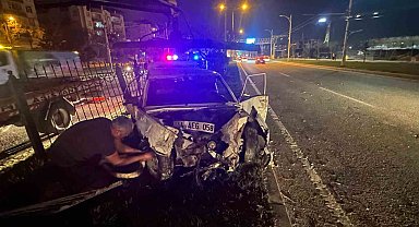 Malatya'da kontrolden çıkan Fiat Tofaş otomobil ortalığı savaş alanına çevirdi: 4 yaralı