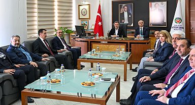 Malatya'da zirai don mağduriyeti! Bakan Yumaklı'dan ilk ziyaret