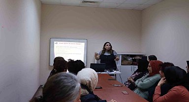 Maltepe'de 'Aile Okulu ve Kadın Sağlığı Eğitimleri' devam ediyor