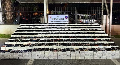Manavgat'ta 58 bin adet kaçak güneş gözlüğü ele geçirildi