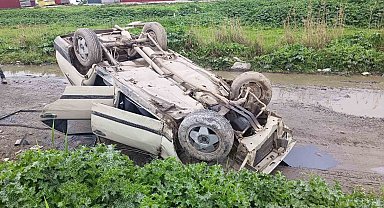 Manisa'da takla atan otomobil çalıntı çıktı