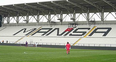 Manisa'da tribünler boş kaldı