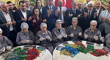Manisa'dan 485 yıldır şifa dağıtan mesirin duası yapıldı
