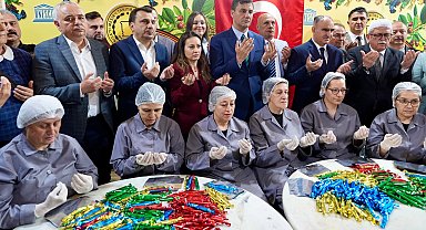 Manisa'da saçılacak 8 ton mesir macunun duası yapıldı
