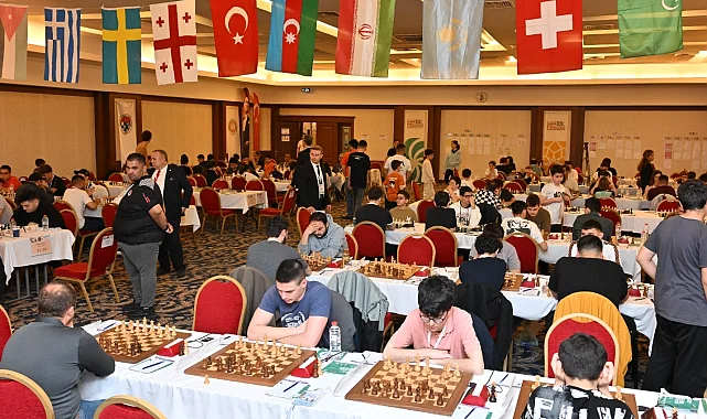 Manisa'da uluslararası satranç turnuvası heyecanı başladı