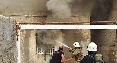 Mardin'de ev yangını itfaiye ekiplerince söndürüldü