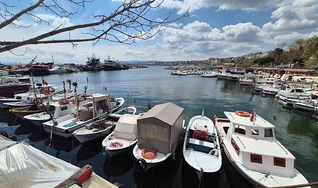 Marmara Denizi ulaşımına Poyraz engeli: Balıkçılar limana döndü