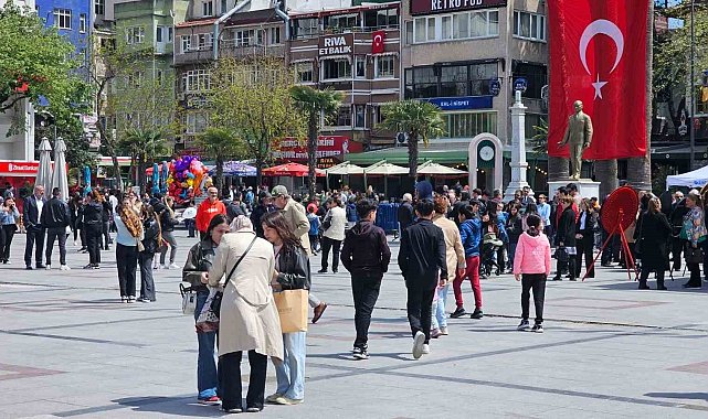 Marmara Denizi'nde 6.2 büyüklüğünde deprem Balıkesir'de de hissedildi