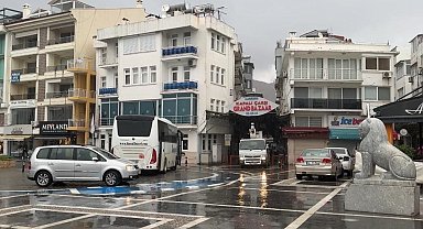 Marmaris Kapalı Çarşı'yı lağım kokusu sardı