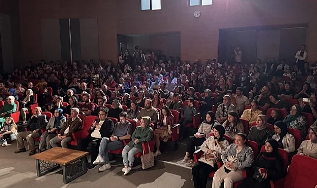 Mektep Melikgazi öğrencilerinden 'Çehovatör' oyunu