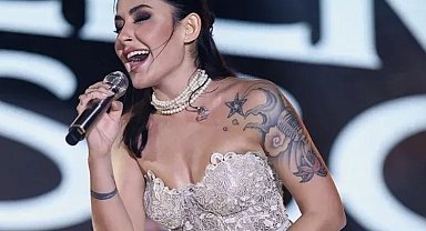 Melek Mossa kendine isim taktı