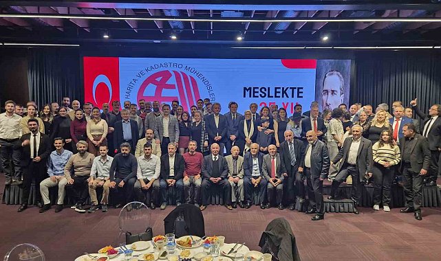 Meslekte 25 yılı dolduran harita mühendislerine plaket