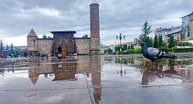 Meteorolojiden kuvvetli yağış uyarısı