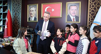 Miniklerden başkan amcalarına ziyaret