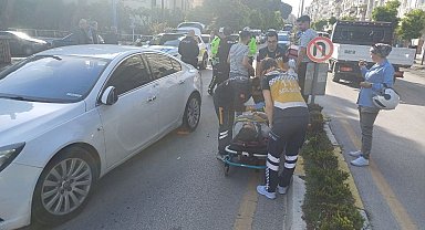 Motosiklet ile otomobil çarpıştı: 1 yaralı