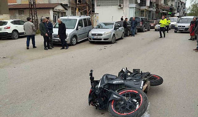 Motosikletin çarptığı yaya yaralandı