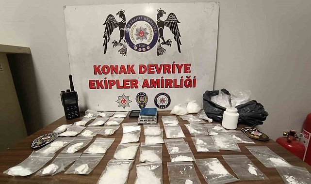 Motosikletli uyuşturucu tacirleri polisten kaçamadı