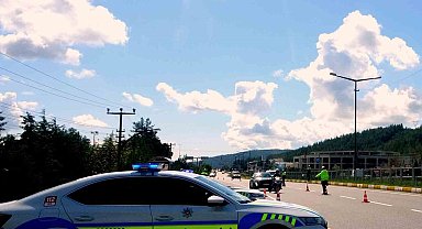 Muğla'da trafik ekipleri denetimlerine devam ediyor