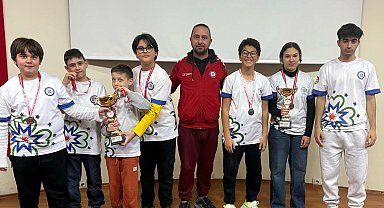 Muğlalı sporcularından satrançta çifte başarı