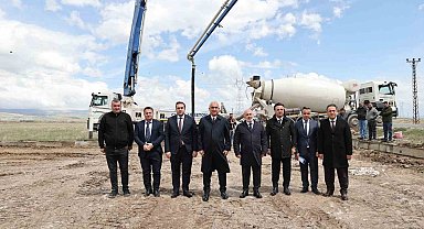 Muş'ta 40 dönüm arazi üzerine hayvan barınağı yapılıyor