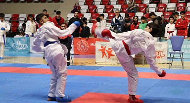 Muş'ta karate grup birinciliği müsabakaları başladı