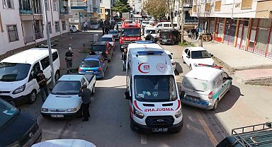 Mutfaktaki çoklu elektrik prizi yangın çıkardı, apartman tahliye edildi