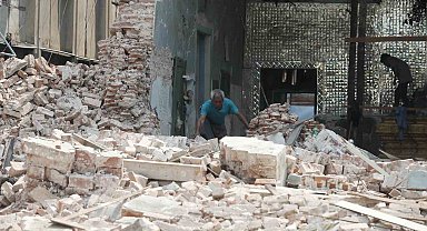 Myanmar'daki depremlerde can kaybı 3 bin 85'e yükseldi