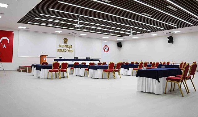 Nail Çakırhan salonu yenilendi