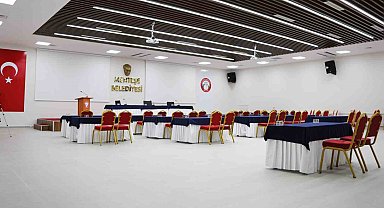 Nail Çakırhan salonu yenilendi