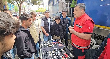 Nazilli'de deprem simülasyon eğitim tırı ilgi gördü