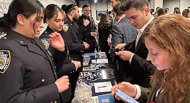 New York'ta Türk öğrencilerden kariyer fuarı