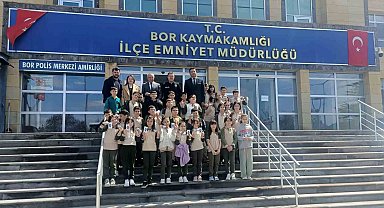 Niğde'de polisten miniklere güvenli yaşam eğitimi