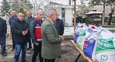 Niğde'de üreticilere yüzde 75 hibeli nohut ve fasulye tohumu dağıtıldı