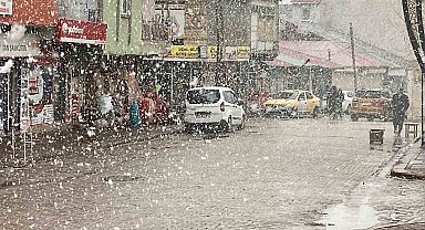 Nisan ayında Bingöl'de lapa lapa kar sürprizi