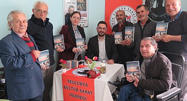 Ödüllü şair Selçukya'da okurlarıyla buluştu