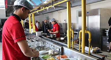 Ödüllü yemek yarışmasında coğrafi tescilli ürünleri sergilediler