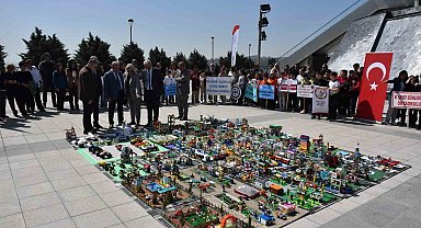 Öğrenciler 23 Nisan coşkusu ile Lego şehir inşa ettiler