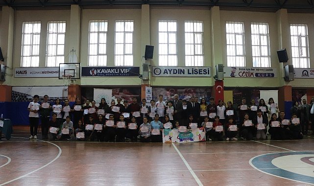 Öğrenciler bilgilerini konuşturdu