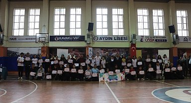 Öğrenciler bilgilerini konuşturdu