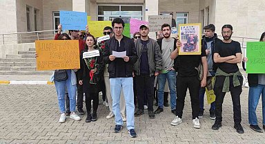 Öğrenciler ölen arkadaşları için eylem yaptı, üniversite ile ilgili yeni skandal ortaya çıktı