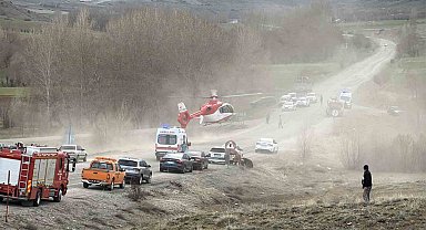 Öğretmenleri taşıyan minibüs kazaya karıştı: 1 ölü, 2'si ağır 14 yaralı