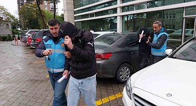 Okulda öğretmeni hastanelik eden 2 kişi tutuklandı