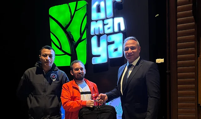 Ormanya'da düşürülen para dolu çanta sahibini buldu