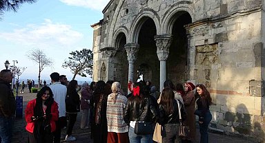 Ortahisar Ayasofya Camisi Ramazan Bayramı'nda ziyaretçi akınına uğruyor
