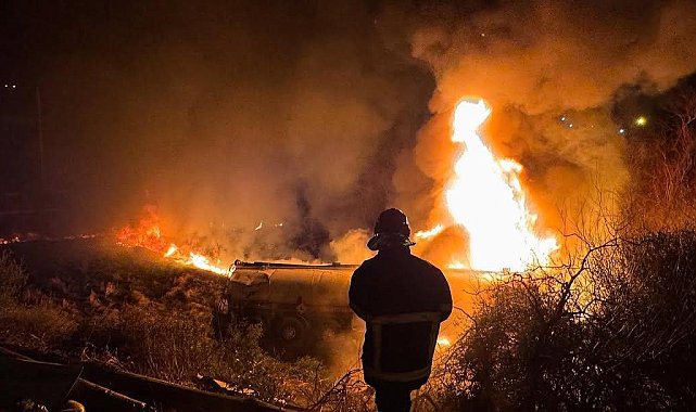 Osmaniye'de devrilen akaryakıt yüklü tanker alev alev yandı