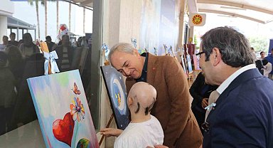 Otizmli bireylerden Kepez'de farkındalık sergisi