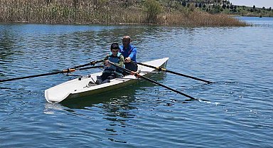 Otizmli çocuklar kürek sporu ile tanıştı