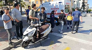 Otomobil ile çarpışan motosiklet sürücüsü yaralandı