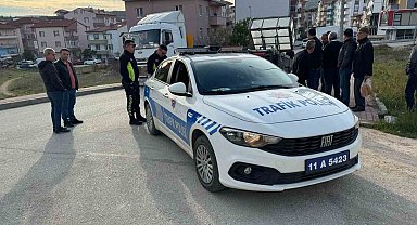 Otomobil ile motosikletin çarpıştığı kazada 1 kişi yaralandı