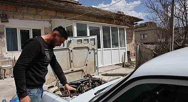 Otomobili muayeneden geçen vatandaş, sevincini zurna ile kutladı